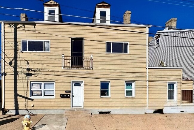 Photo - 1332 Goettmann St Unit 3