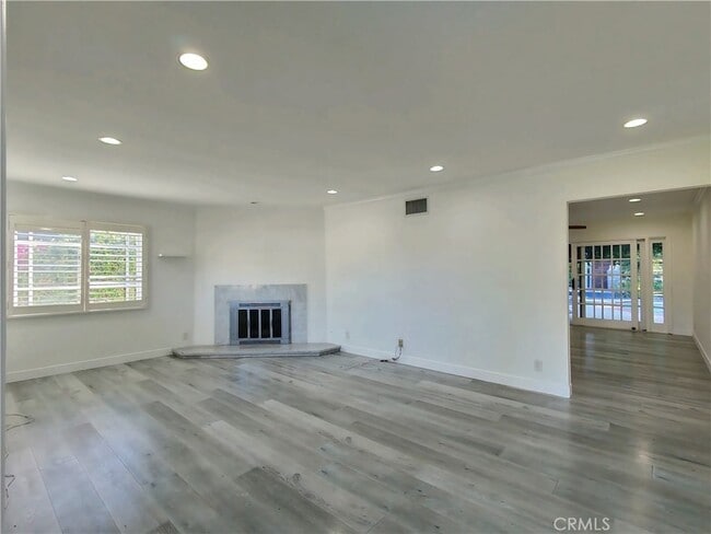 Photo - 7049 Semrad Rd