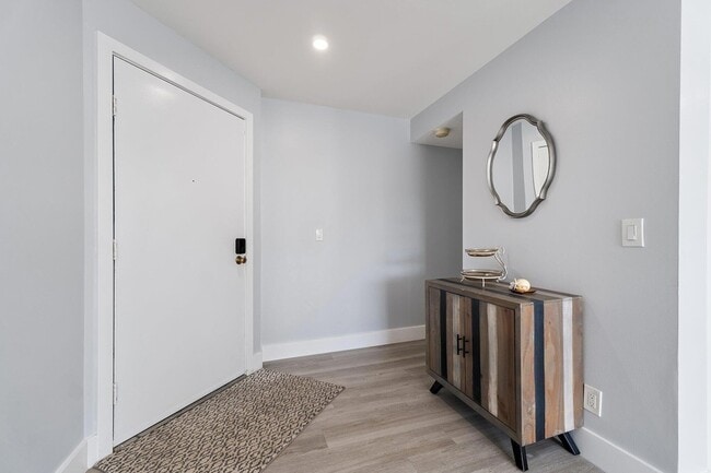 Photo - 1605 S US Hwy 1 Unit V2-204