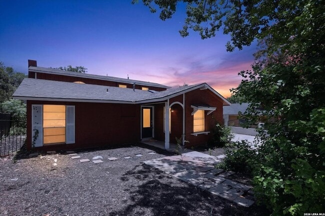 Building Photo - 5318 Costa Mesa St