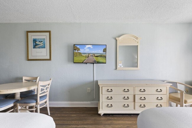 Building Photo - 1207 S Ocean Blvd Unit ID1268002P