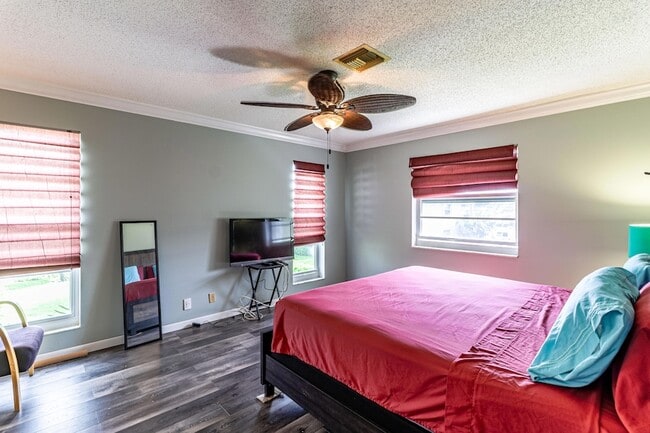 Photo - 2460 Juniper Dr Unit 201
