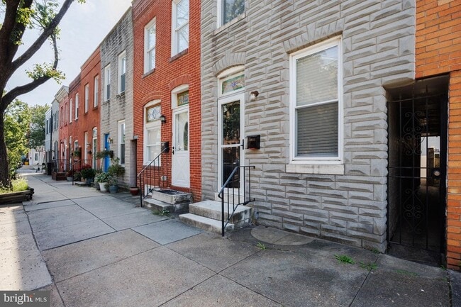 Photo - 3031 Elliott St