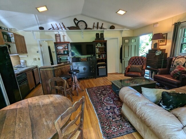 Photo - 3 Wild Rose Ln