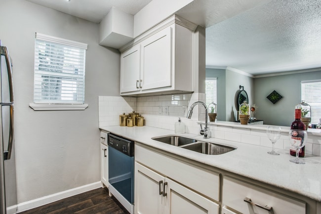 Building Photo - Weston Medical Center Apartments