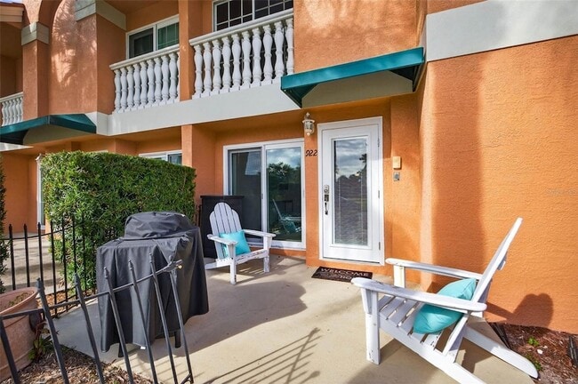 Photo - 922 N Shore Dr NE