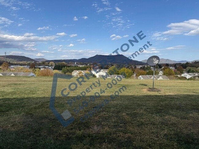 Photo - 6500 Carefree Ln