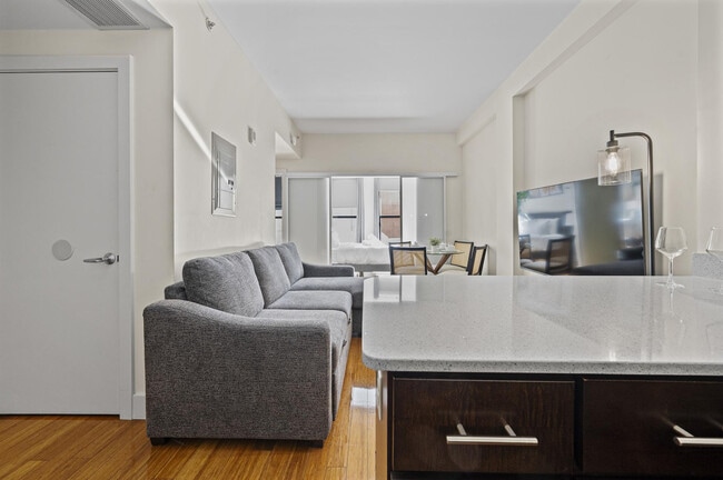 Photo - 8 Winter Pl Unit SI ID1240338P