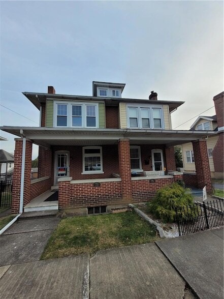 Photo - 73 W Greenwich St