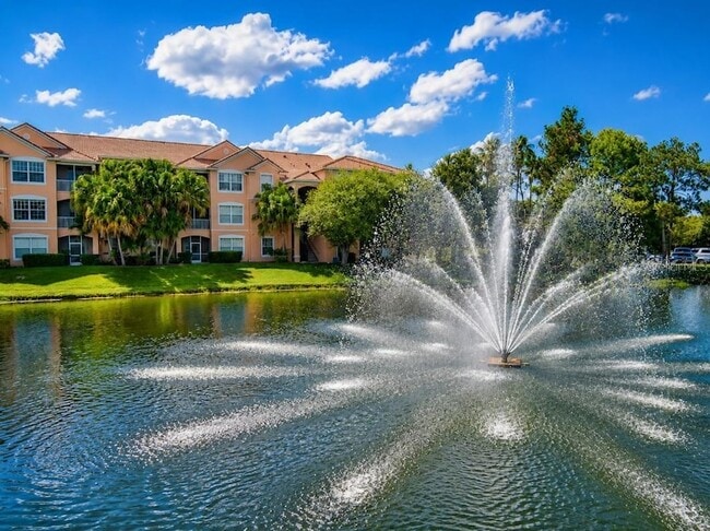 Building Photo - 13584 Turtle Marsh Loop Unit 136