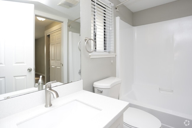 Photo - Silver Bay Apartments