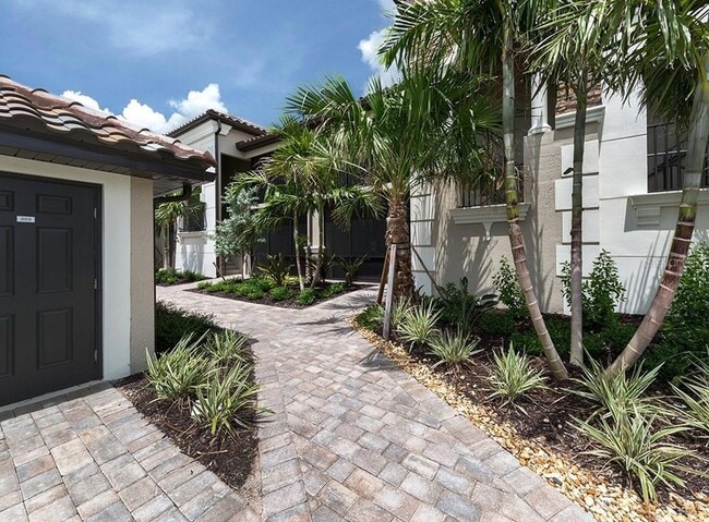 Photo - 5548 Palmer Cir Unit 103