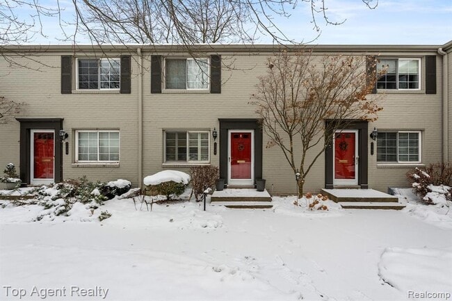 Building Photo - 1724 Graefield Rd