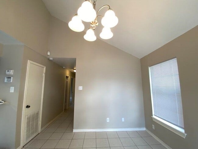 Photo - 3804 Sunflower Ave