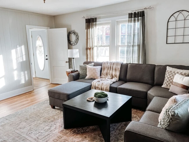 Photo - 367 S Rocky River Dr Unit SI ID1496132P