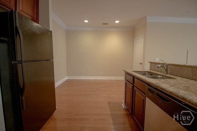 Photo - 127 Ventura Pl