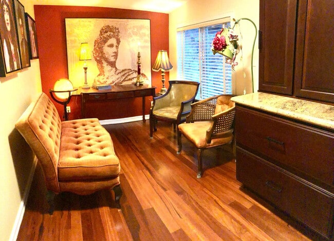 Photo - 4030 Beach Dr SW Unit ID1272827P