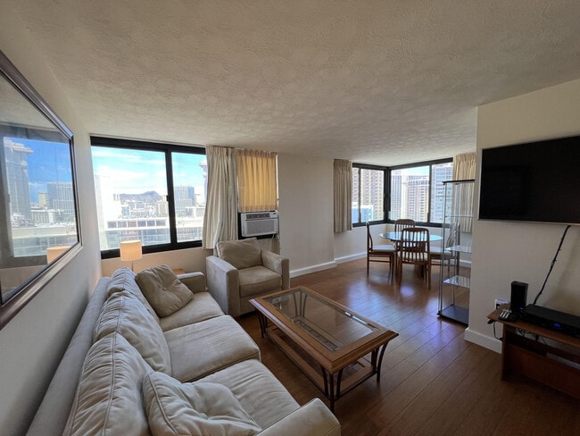 Building Photo - 343 Hobron Ln Unit ID1327706P