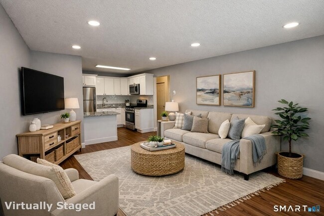 Photo - 1168 Main St Unit B2