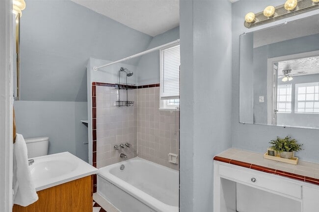 Photo - 2314 Eagle St