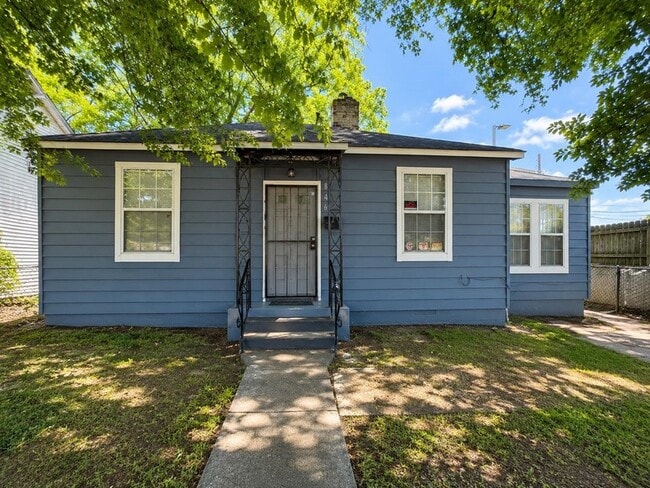Photo - 846 Birch St