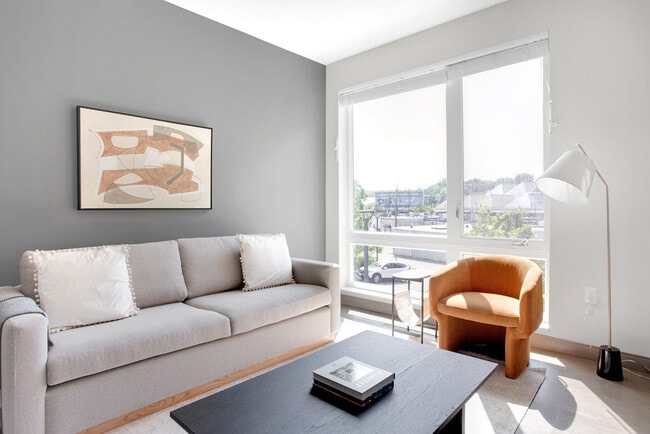 Building Photo - 3688 Washington St Unit FL1-ID1137