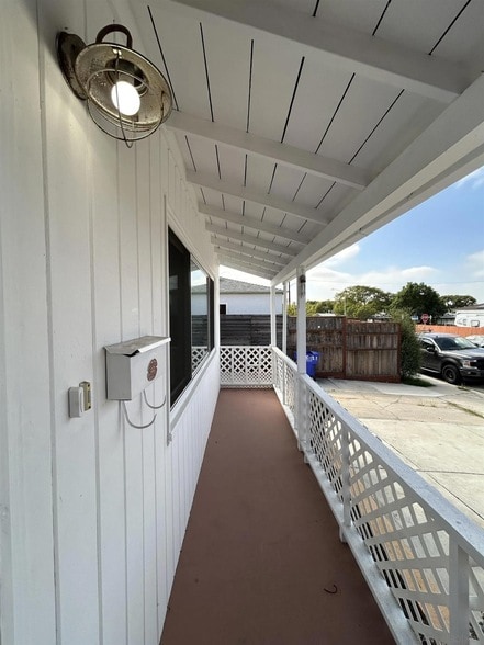 Photo - 1815 Brookline St