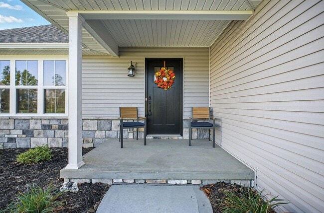 Photo - 557 Cannondale Ave