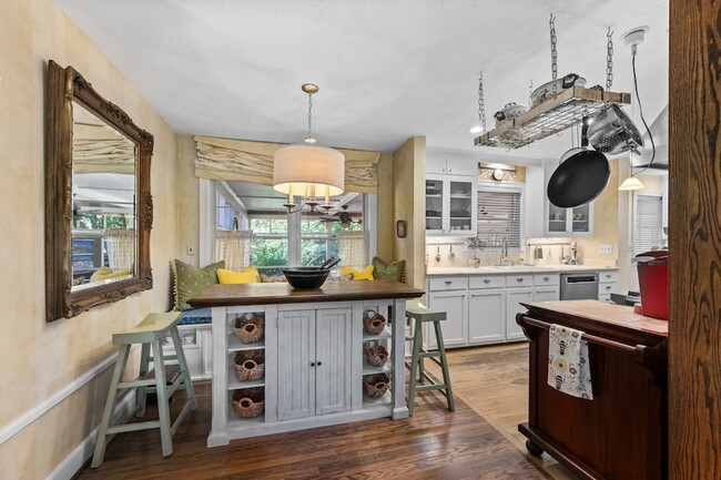 Photo - 201 Brookfield Ave