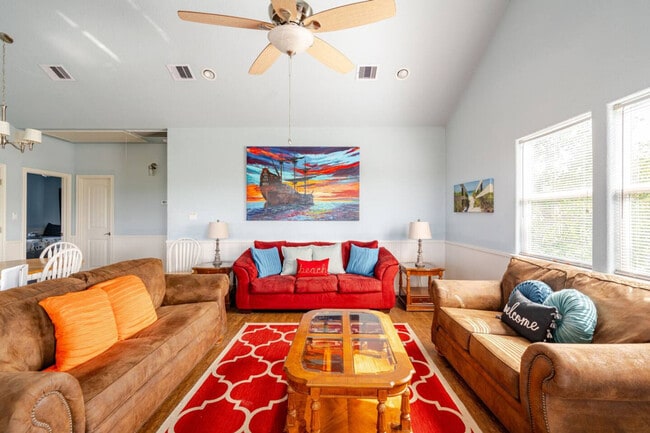 Building Photo - 948 Kahla Dr Unit ID1223246P