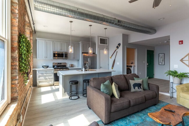 Photo - 1906 Elm St Unit ID1056054P