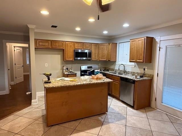 Photo - 2013 N Woodlawn Ave