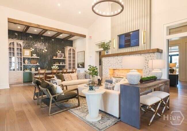 Photo - 154 Heartwood Ave S