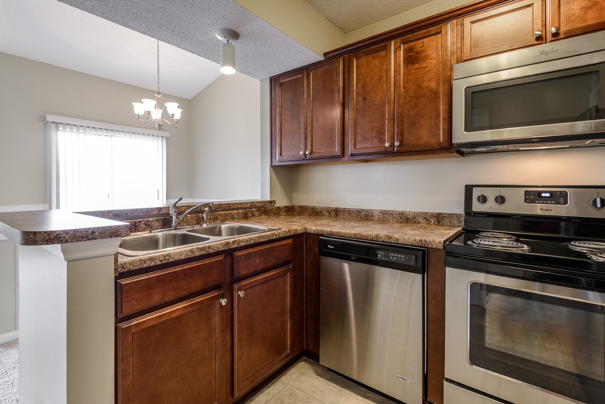 Floor Plan - 1 Bed & Study Cherry Remodel