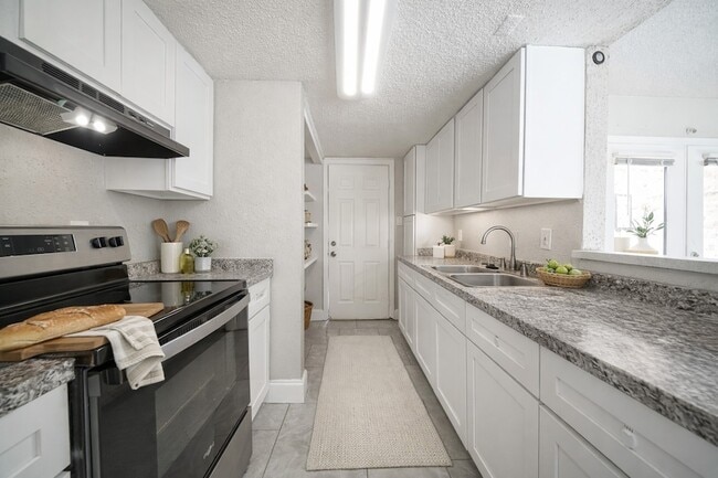 Photo - 8100 Leonora St Unit 4