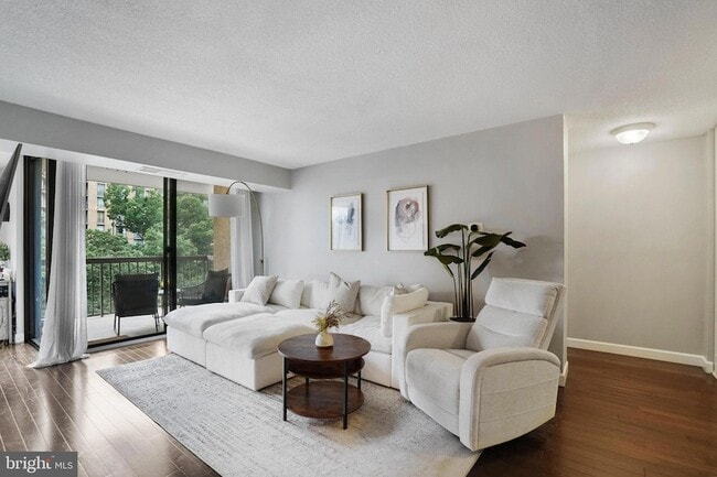 Photo - 4500 S Four Mile Run Dr Unit 407