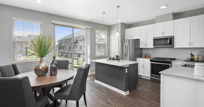 Photo - Deer Park Crossing Apartments