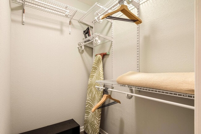 Photo - 2205 Spring Creek Dr Unit SI ID1054226P