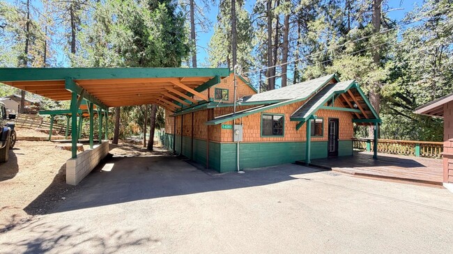Building Photo - 54080 Pine Crest Ave