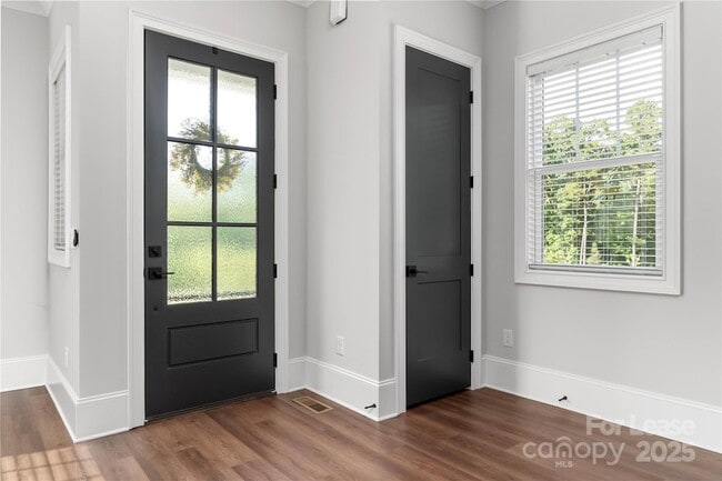 Photo - 805 Naples Dr