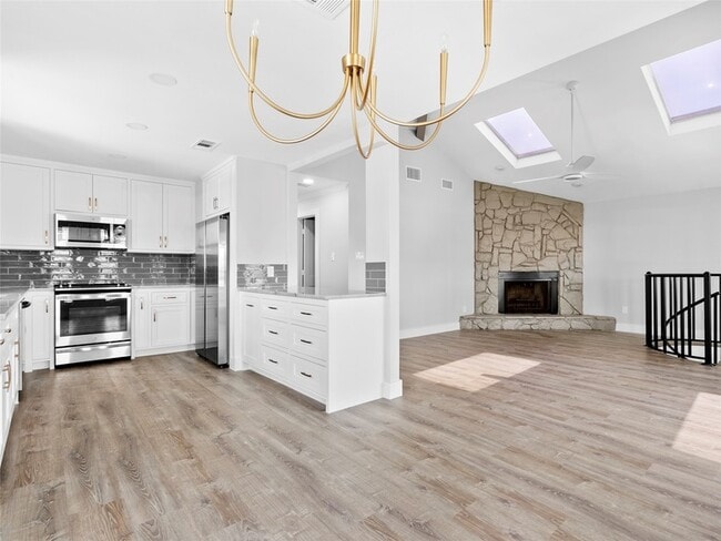 Building Photo - 1322 Oahu Dr