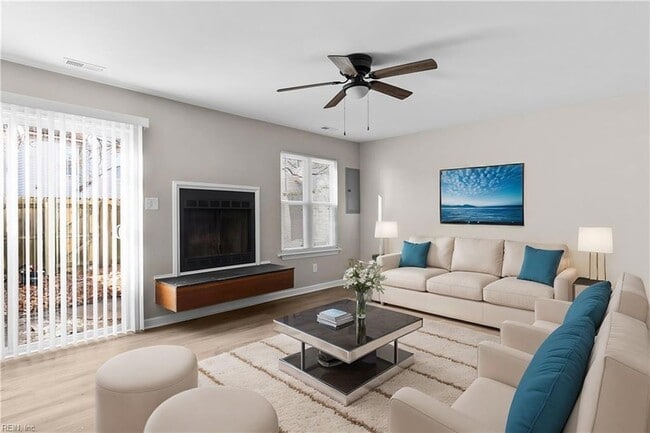 Photo - 1619 Slidell Ln