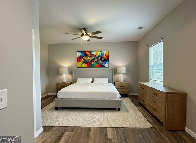 Photo - 30 E Kimble St