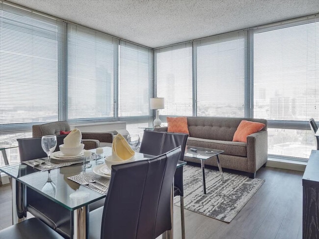 Building Photo - 33 Hudson St Unit ID1343863P