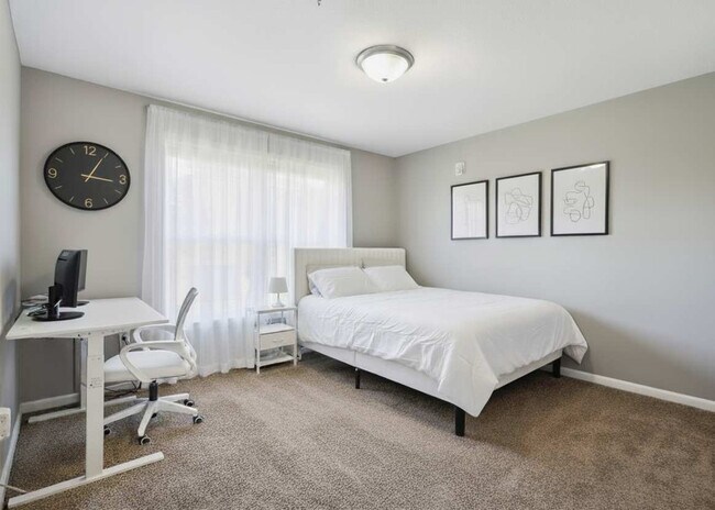 Photo - 2424 Lyndale Ave S Unit SI ID1250775P