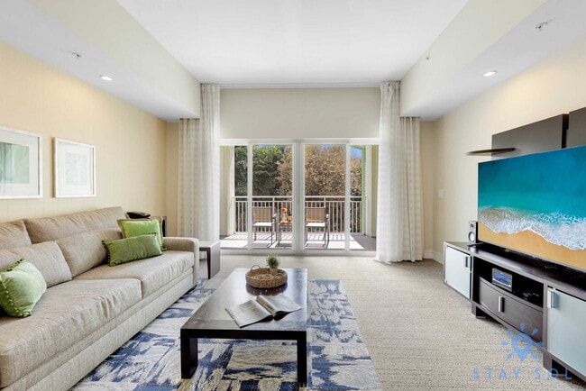 Building Photo - 5300 NW 87th Ave Unit ID1227553P