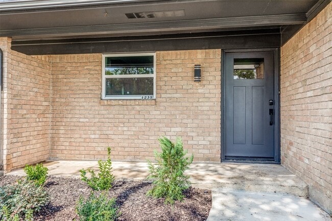 Photo - 1235 Mill Valley Dr