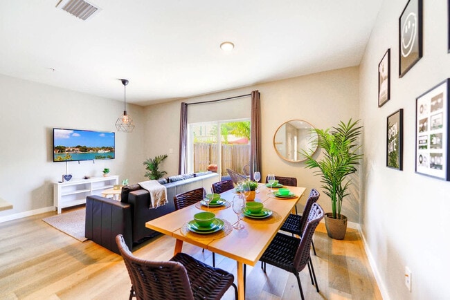 Building Photo - 171 NW 158th St Unit FL1-ID1022251P