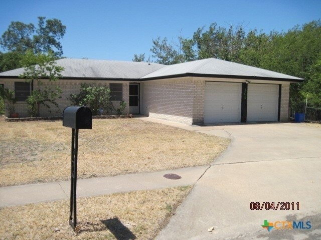 Photo - 309 Myra Lou Ave