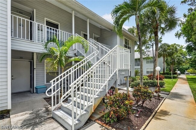 Photo - 1915 Courtyard Way Unit G202